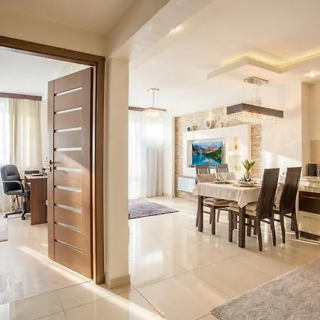Apartament Urban Chic - One Bedroom -luxury - Grzybowska 5 *